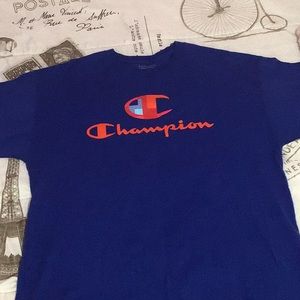Champion T-shirt